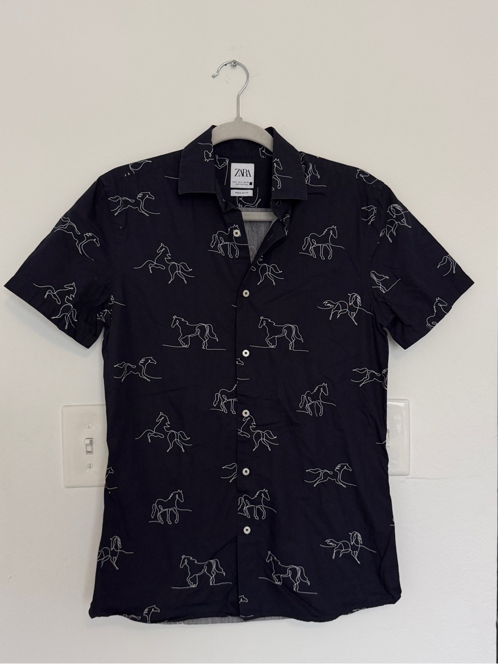 Zara Men’s Black Short-Sleeve Button-Down with White Horse Outline Print